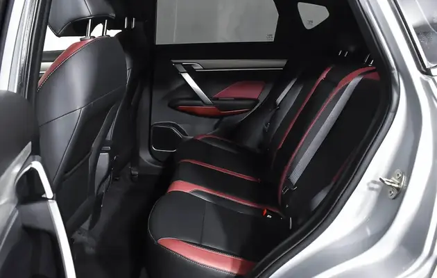 Geely Coolray, фото №12