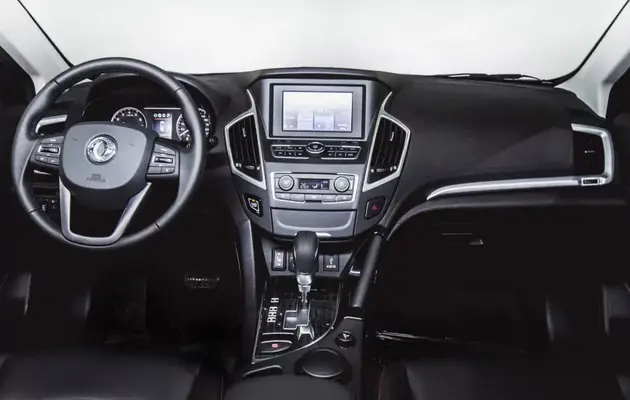 DongFeng AX7, фото №7