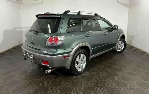 Mitsubishi Outlander, фото №2