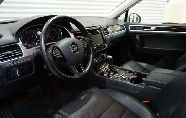 Volkswagen Touareg, фото №7