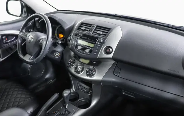 Toyota RAV4, фото №8