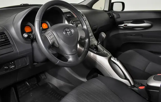 Toyota Auris, фото №6