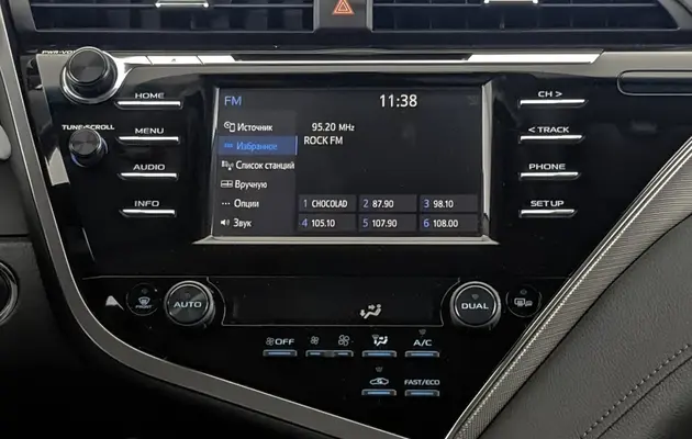 Toyota Camry, фото №9