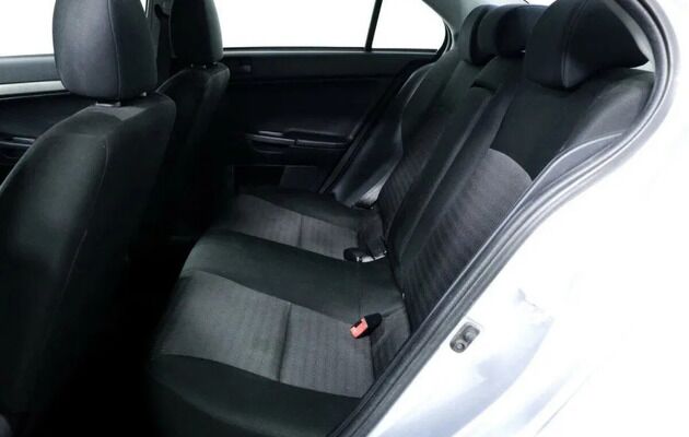 Mitsubishi Lancer, фото №8
