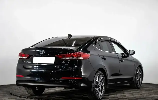 Hyundai Elantra, фото №2