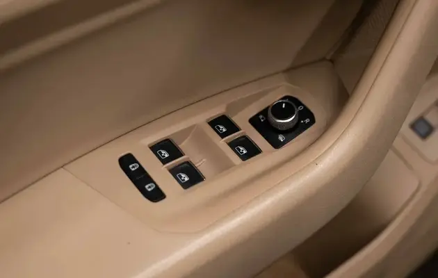 Volkswagen Touareg, фото №10