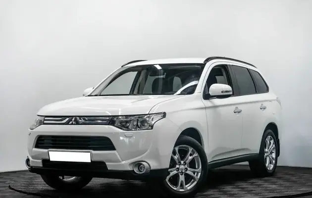 Mitsubishi Outlander, фото №1