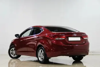 Hyundai ELANTRA