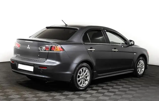 Mitsubishi Lancer, фото №2