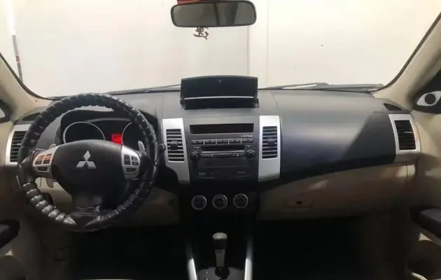 Mitsubishi Outlander, фото №6