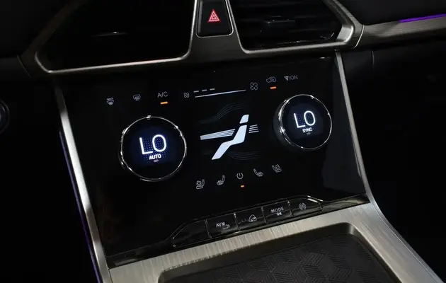 EXEED TLX, фото №8