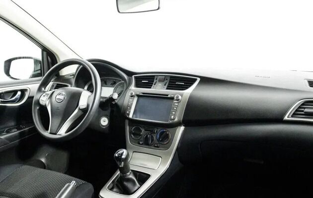 Nissan Tiida, фото №5