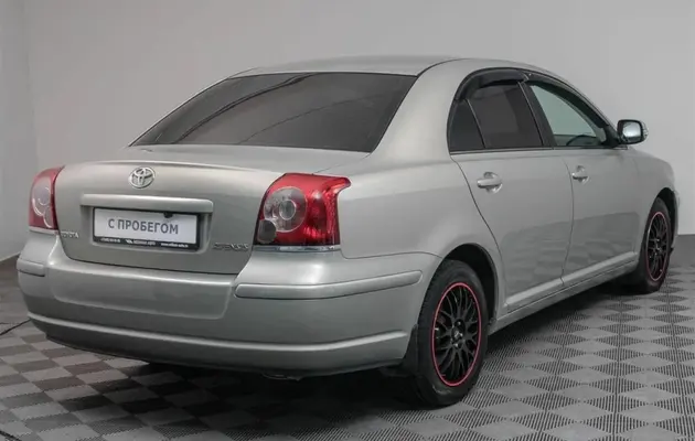 Toyota Avensis, фото №2