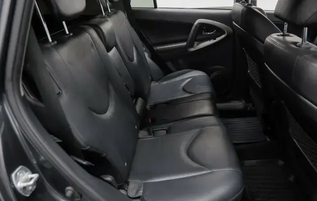 Toyota RAV4, фото №7