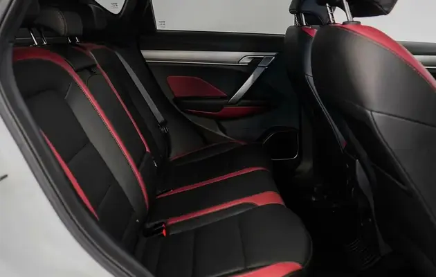 Geely Coolray, фото №6