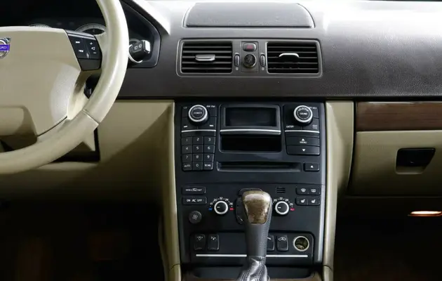 Volvo XC90, фото №8