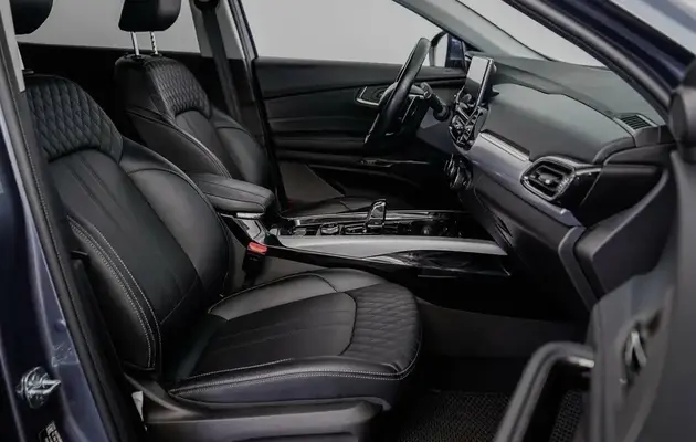 EXEED TLX, фото №7