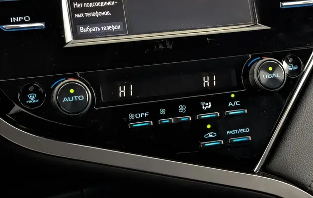 Toyota Camry, фото №10