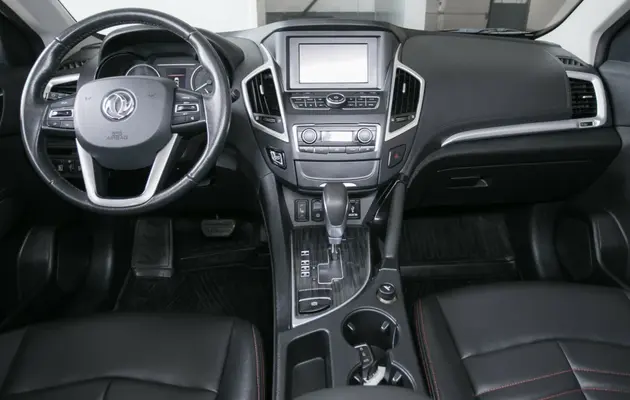 DongFeng AX7, фото №6