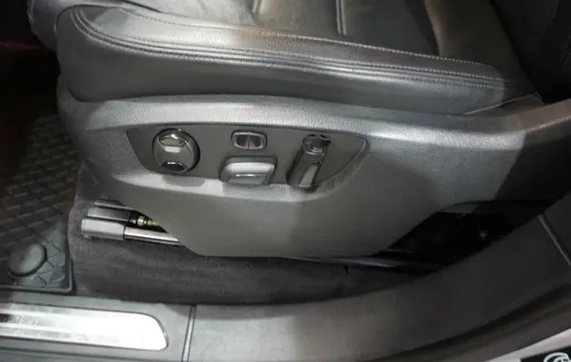 Volkswagen Touareg, фото №11
