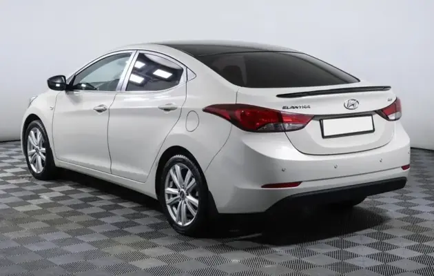 Hyundai Elantra, фото №4