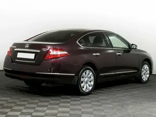 Nissan TEANA