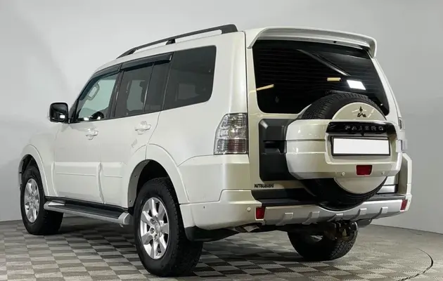 Mitsubishi Pajero, фото №4