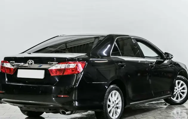 Toyota Camry, фото №2
