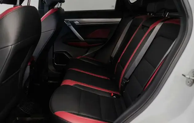 Geely Coolray, фото №11