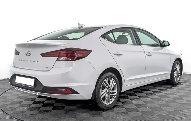 Hyundai Elantra, фото №2