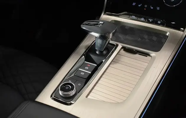 EXEED TLX, фото №8