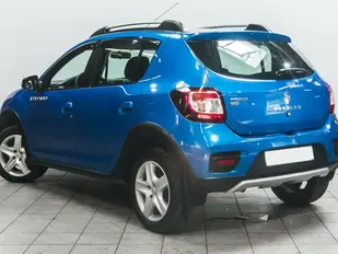 Renault SANDERO