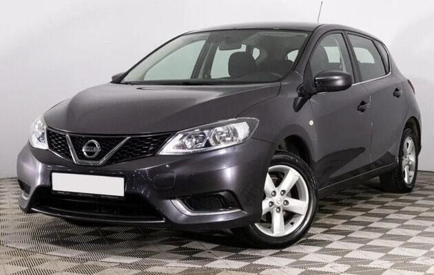 Nissan Tiida, фото №1
