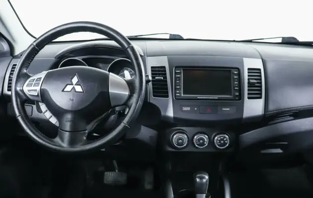 Mitsubishi Outlander, фото №6