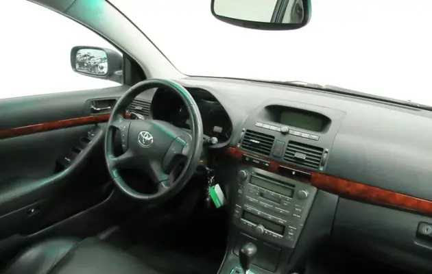 Toyota Avensis, фото №4