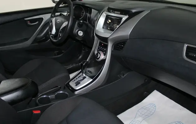 Hyundai Elantra, фото №6