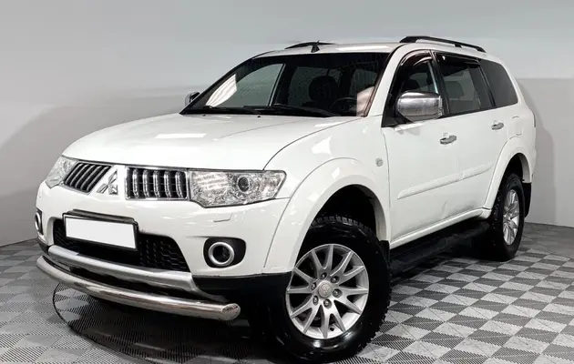 Mitsubishi Pajero Sport, фото №1