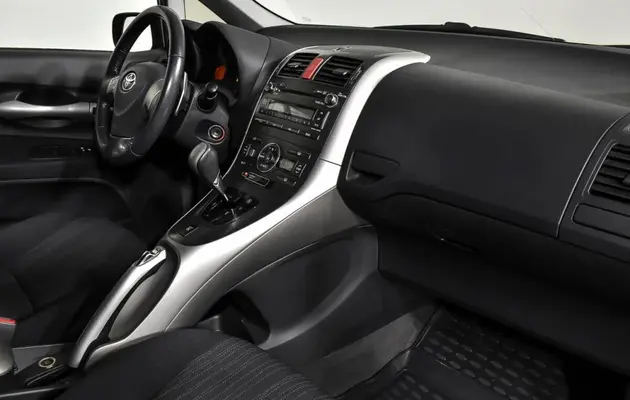 Toyota Auris, фото №8
