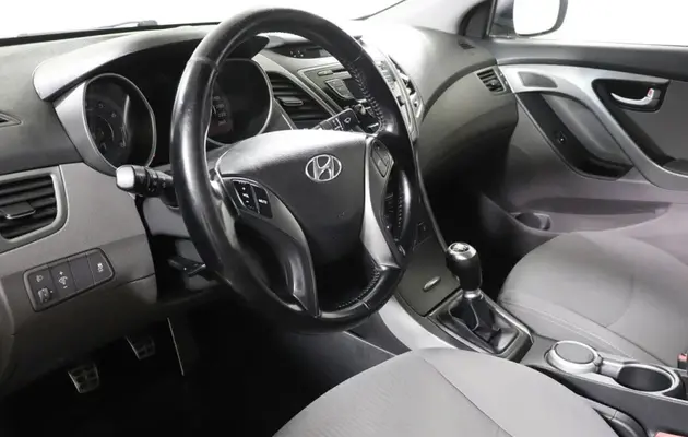Hyundai Elantra, фото №5