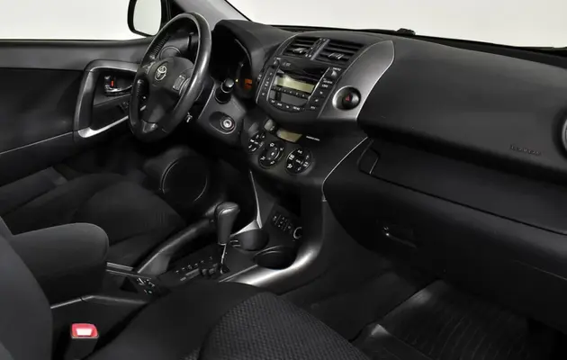 Toyota RAV4, фото №9