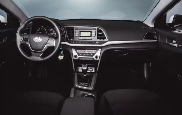 Hyundai Elantra, фото №6
