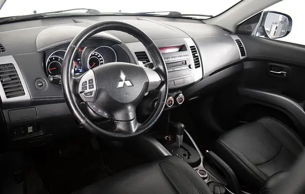 Mitsubishi Outlander, фото №3