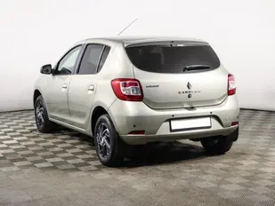 Renault SANDERO