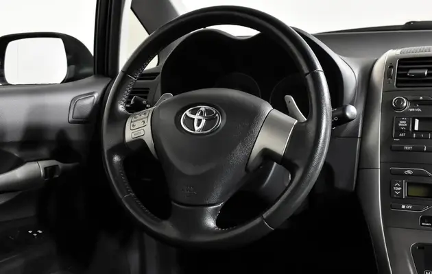 Toyota Auris, фото №5