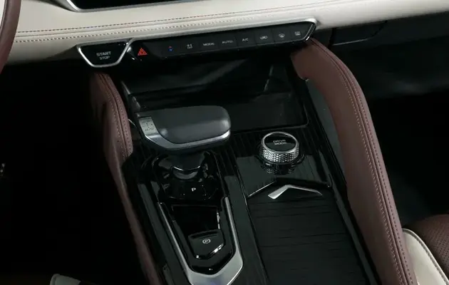 Geely Monjaro, фото №12