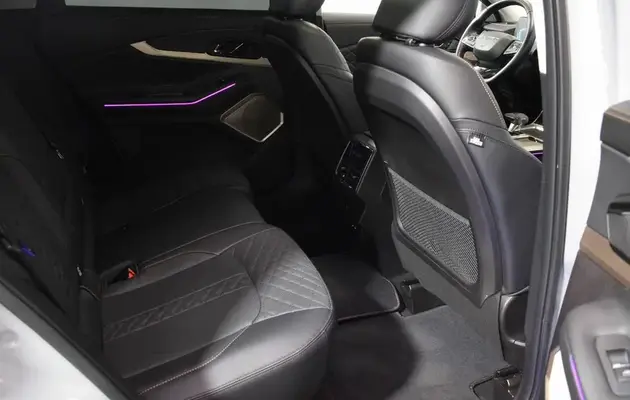 EXEED TLX, фото №7