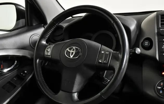 Toyota RAV4, фото №7