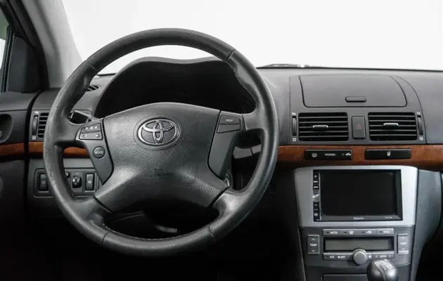 Toyota Avensis, фото №6
