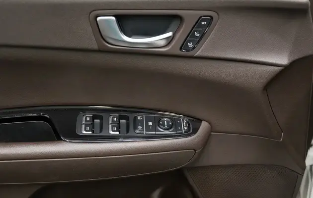 Kia Optima, фото №9