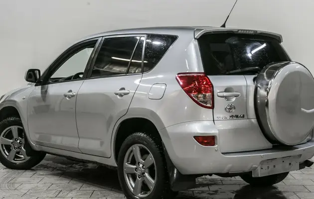 Toyota RAV4, фото №4